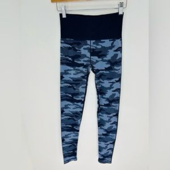 Ryka Woman Blue Camo Leggings - Picture 2 of 4